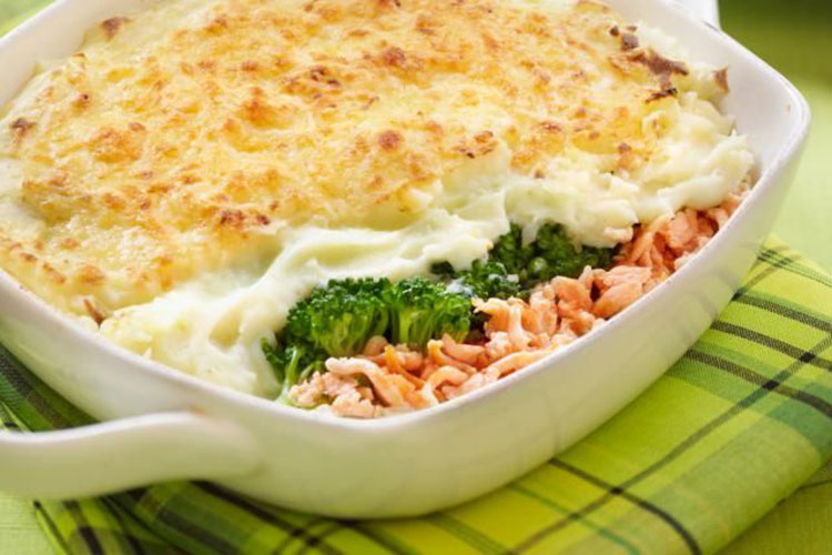 Salmon casserole with vegetables
